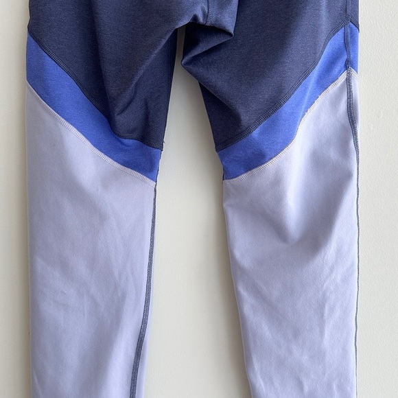 Old Navy High-Waisted Elevate Color-Block Compression Leggings, Pageant Purple,L - Picture 10 of 16